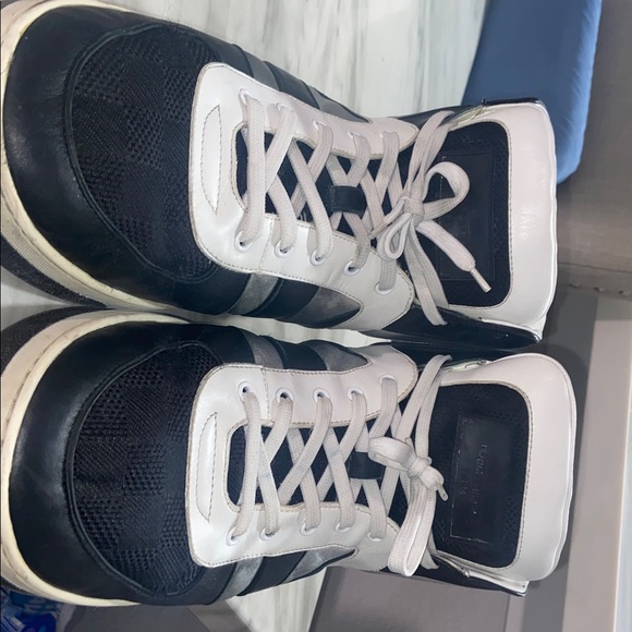 Louis Vuitton Men's Black White & Silver Low-Top Sneakers